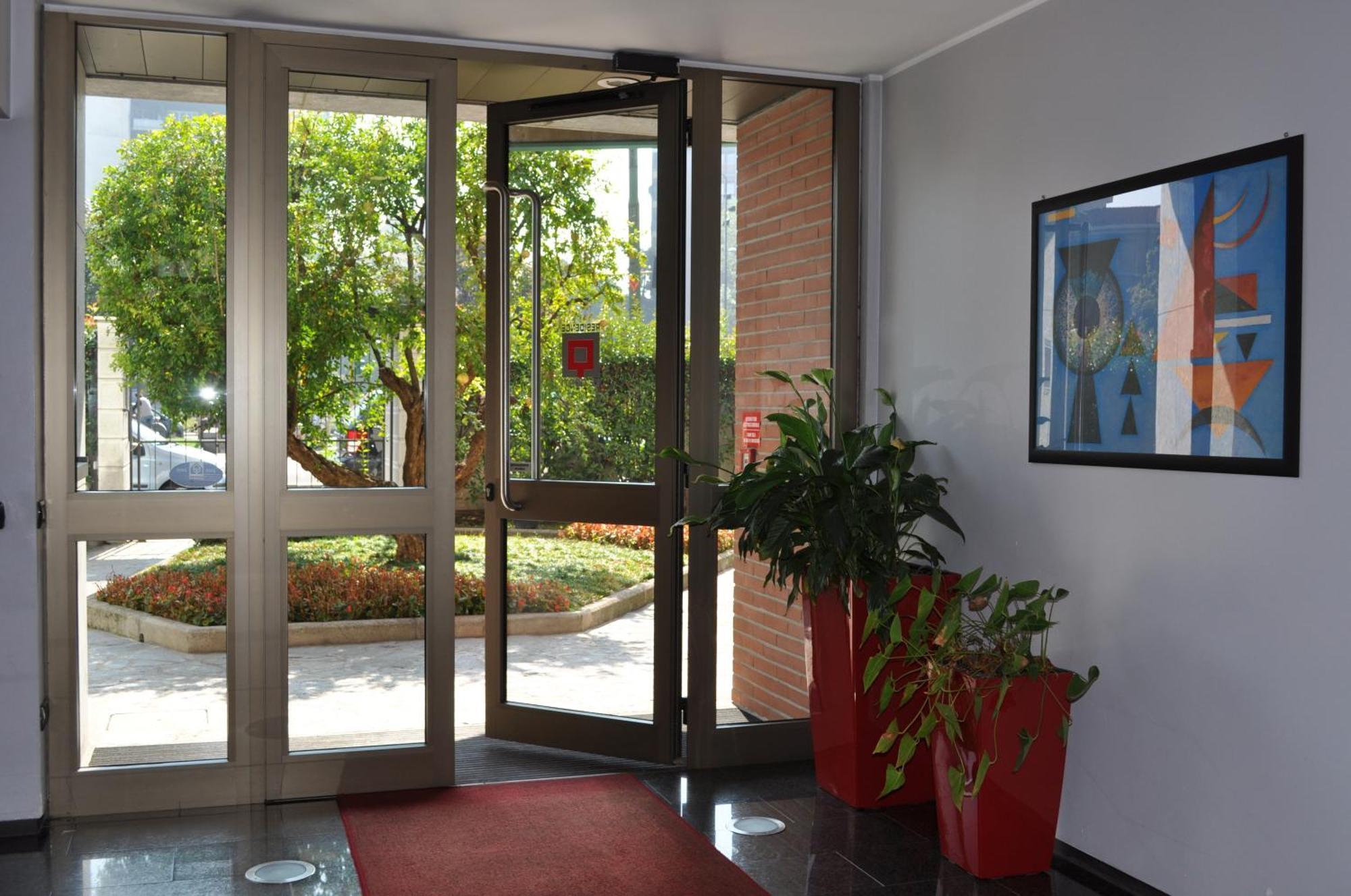 מילאנו Residence Le Corti מראה חיצוני תמונה