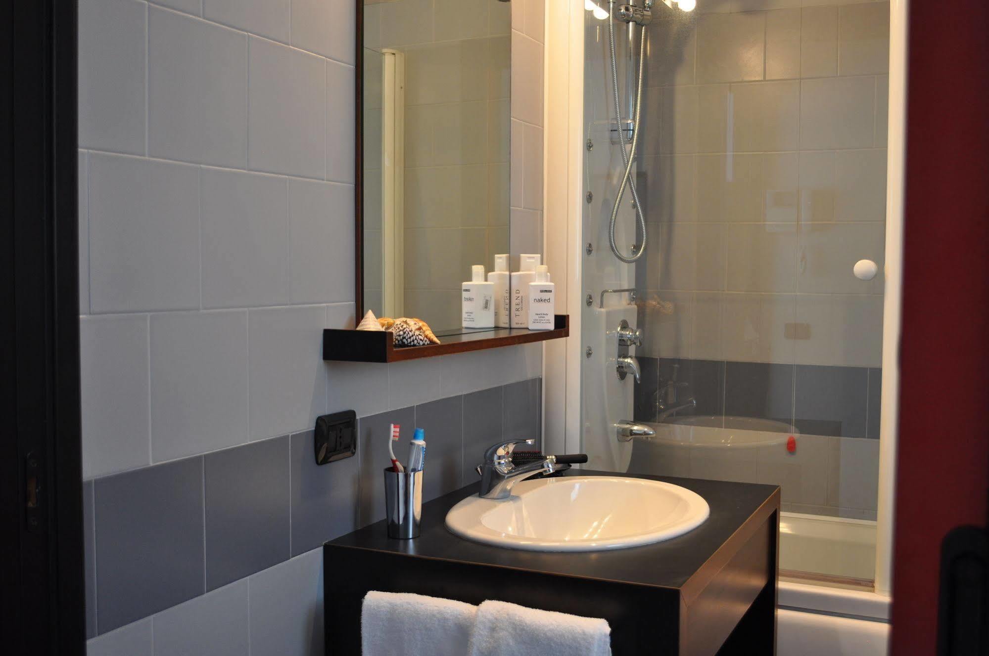 מילאנו Residence Le Corti מראה חיצוני תמונה